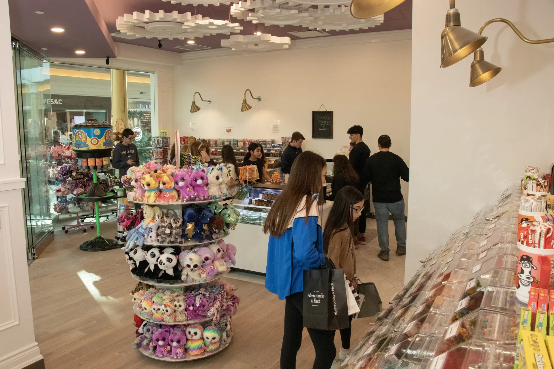 Mall wide shot showing Sweet Factory location on upper level at Somerset Mall, Troy Michigan